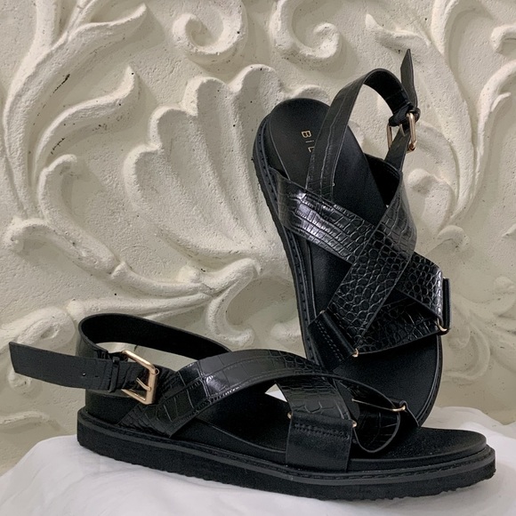 Snakeskin Embossed Slingback Sandal NWOT - Picture 4 of 9